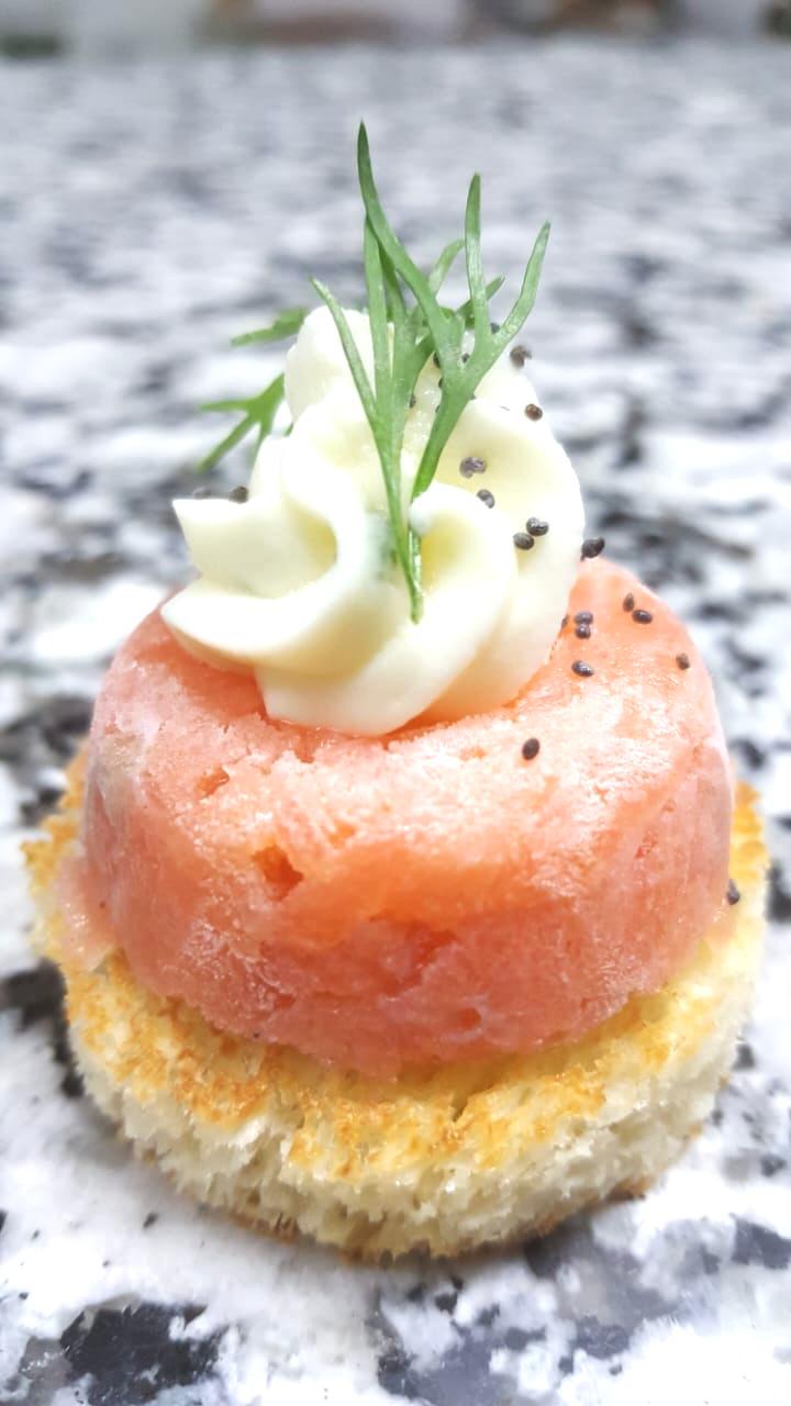 Bouchée au saumon et crème, cocktail dînatoire à Marrakech