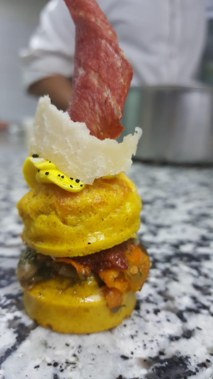 Mini-burger gourmet, animation cocktail dînatoire Marrakech